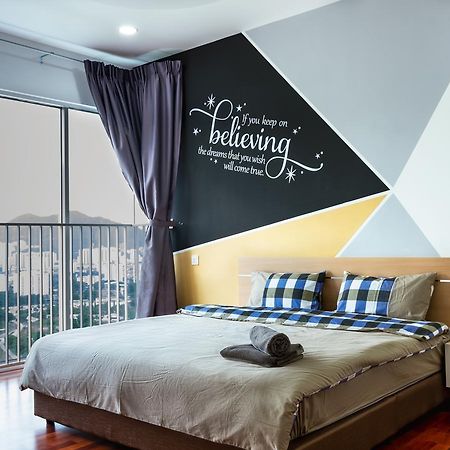Southwest Island Suite By D Imperio Homestay Bayan Lepas Exteriör bild